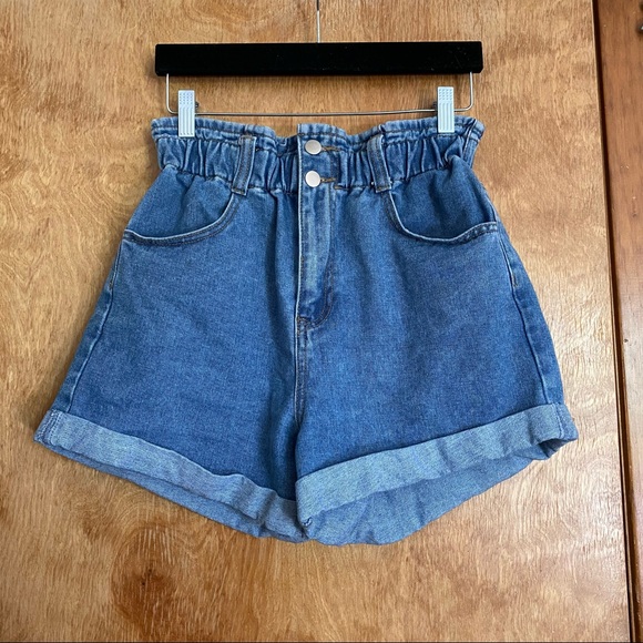 Forever 21 | Shorts | F2 Contemporary Mom Jean Shorts W Scrunch Waist |  Poshmark
